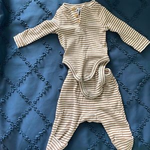 Old navy infant set